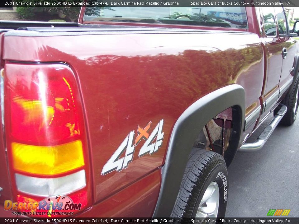 2001 Chevrolet Silverado 2500HD LS Extended Cab 4x4 Dark Carmine Red Metallic / Graphite Photo #13