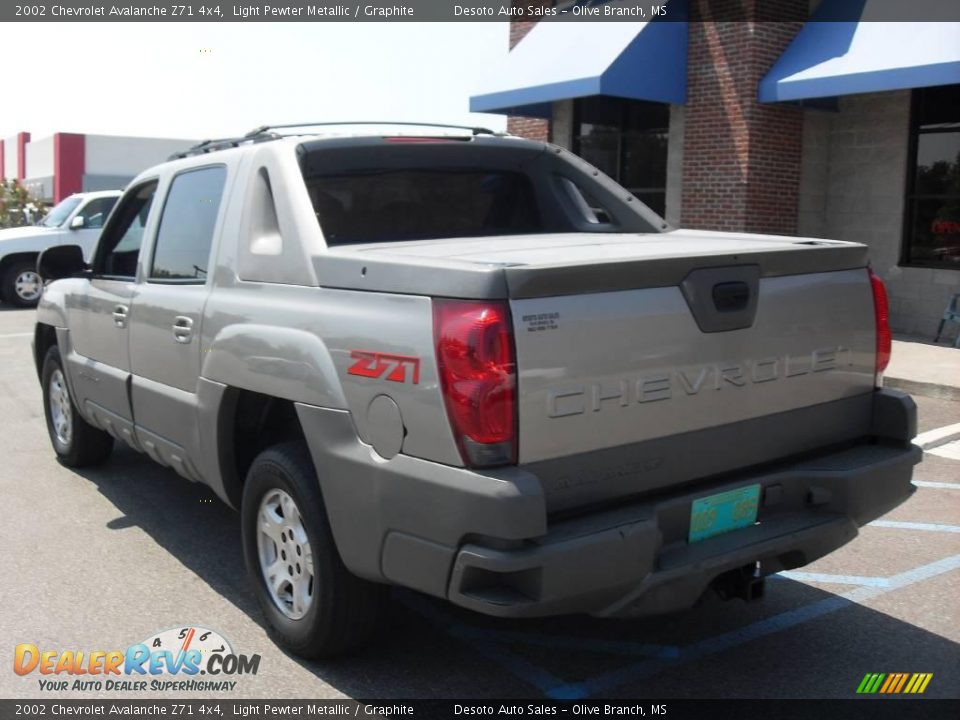 2002 Chevrolet Avalanche Z71 4x4 Light Pewter Metallic / Graphite Photo #8