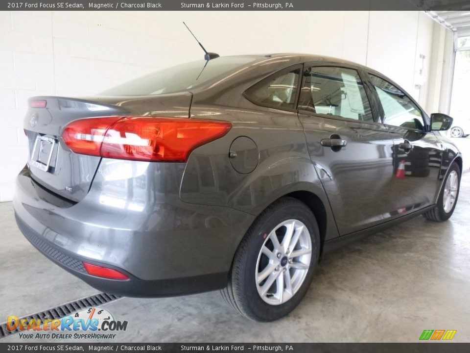 2017 Ford Focus SE Sedan Magnetic / Charcoal Black Photo #2