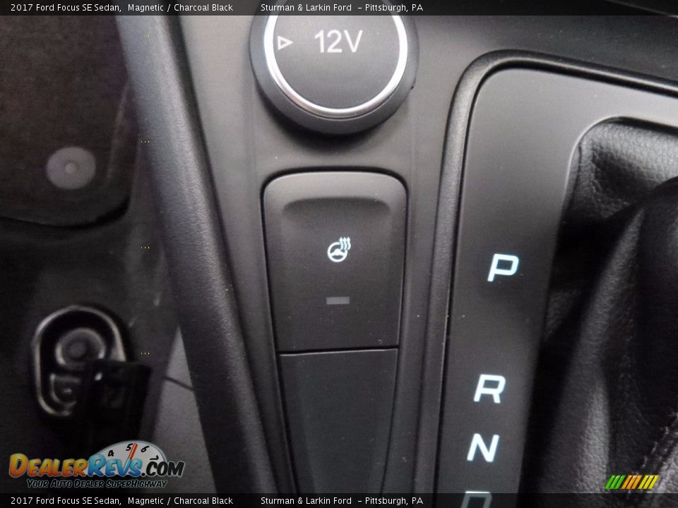2017 Ford Focus SE Sedan Magnetic / Charcoal Black Photo #12
