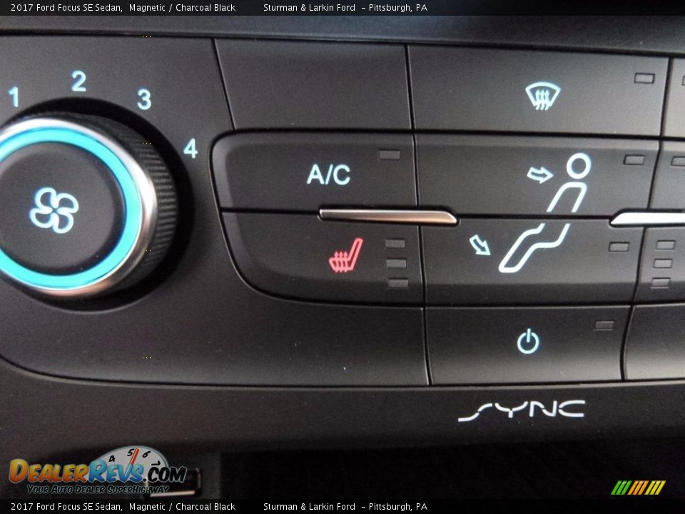 2017 Ford Focus SE Sedan Magnetic / Charcoal Black Photo #13