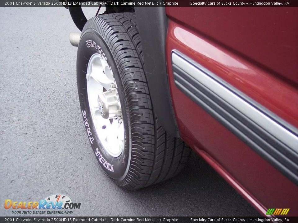 2001 Chevrolet Silverado 2500HD LS Extended Cab 4x4 Dark Carmine Red Metallic / Graphite Photo #26