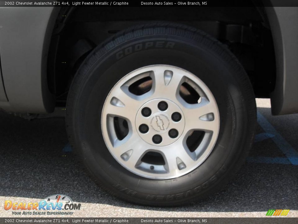 2002 Chevrolet Avalanche Z71 4x4 Light Pewter Metallic / Graphite Photo #18