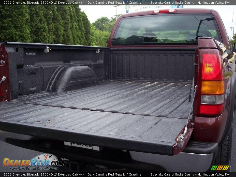 2001 Chevrolet Silverado 2500HD LS Extended Cab 4x4 Dark Carmine Red Metallic / Graphite Photo #30