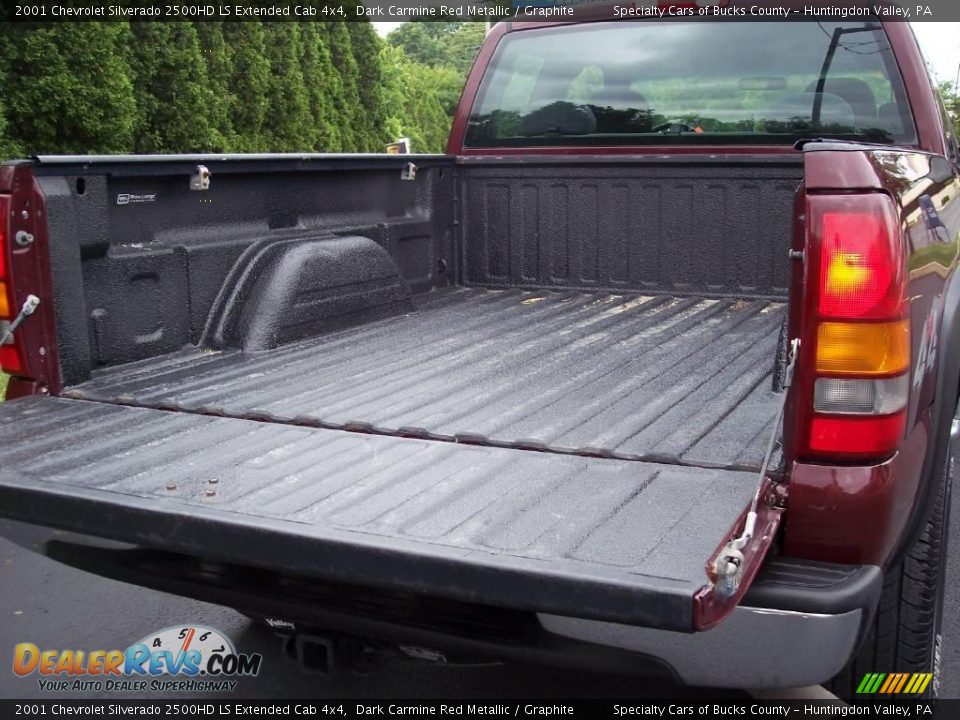 2001 Chevrolet Silverado 2500HD LS Extended Cab 4x4 Dark Carmine Red Metallic / Graphite Photo #31