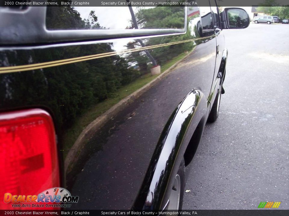 2003 Chevrolet Blazer Xtreme Black / Graphite Photo #11