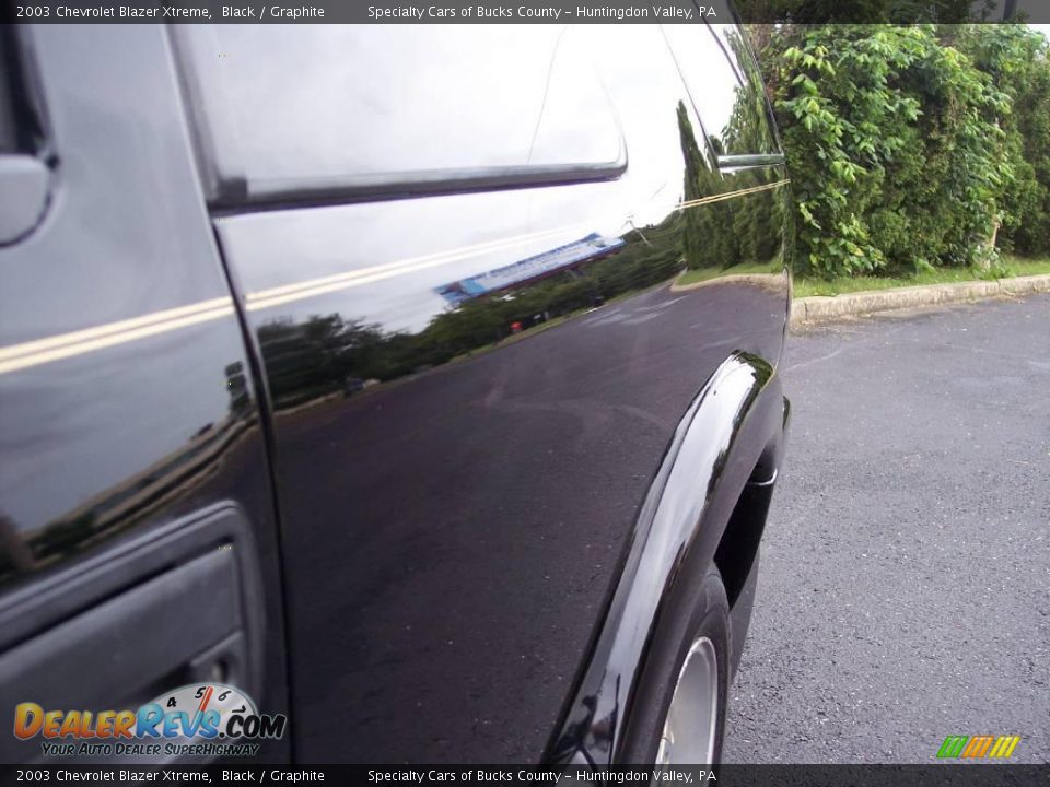 2003 Chevrolet Blazer Xtreme Black / Graphite Photo #12
