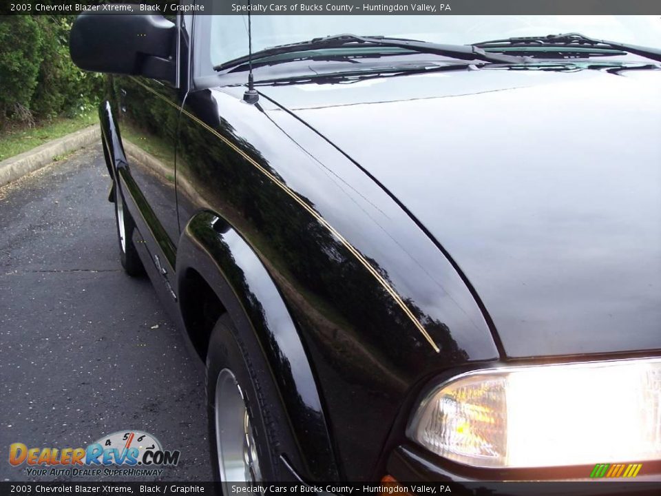 2003 Chevrolet Blazer Xtreme Black / Graphite Photo #16