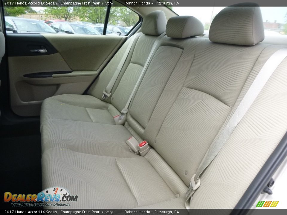 2017 Honda Accord LX Sedan Champagne Frost Pearl / Ivory Photo #7