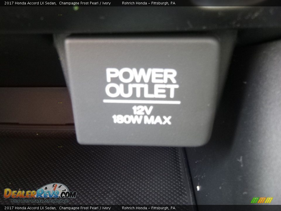 2017 Honda Accord LX Sedan Champagne Frost Pearl / Ivory Photo #13