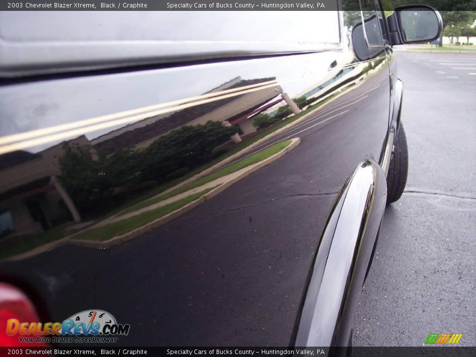 2003 Chevrolet Blazer Xtreme Black / Graphite Photo #27
