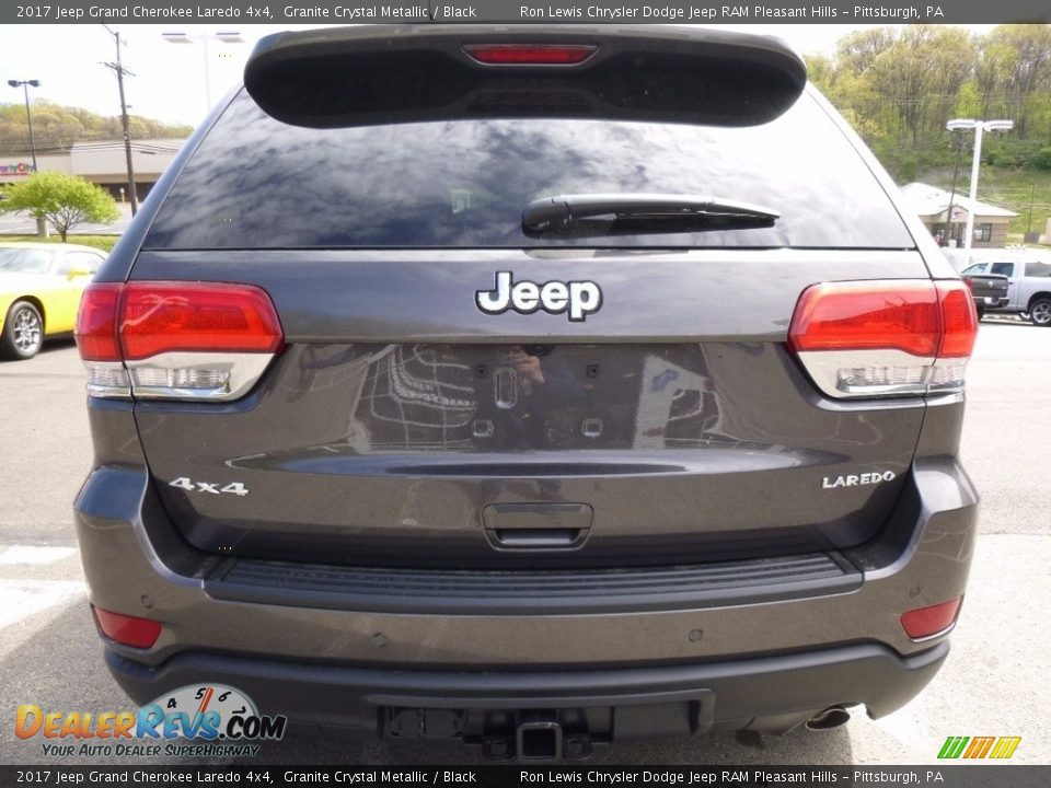 2017 Jeep Grand Cherokee Laredo 4x4 Granite Crystal Metallic / Black Photo #4