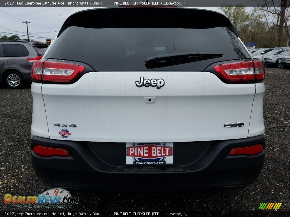 2017 Jeep Cherokee Latitude 4x4 Bright White / Black Photo #5
