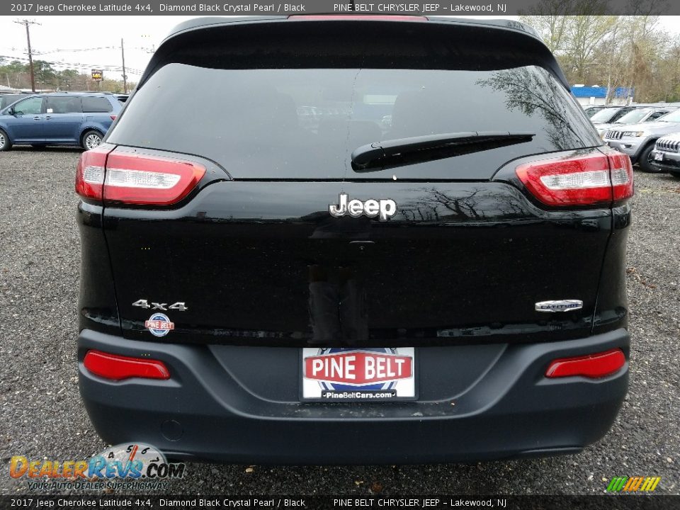 2017 Jeep Cherokee Latitude 4x4 Diamond Black Crystal Pearl / Black Photo #5