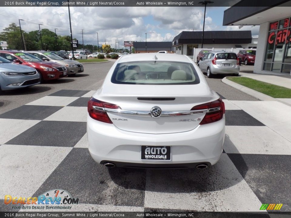 2016 Buick Regal Regal Group Summit White / Light Neutral/Cocoa Photo #4