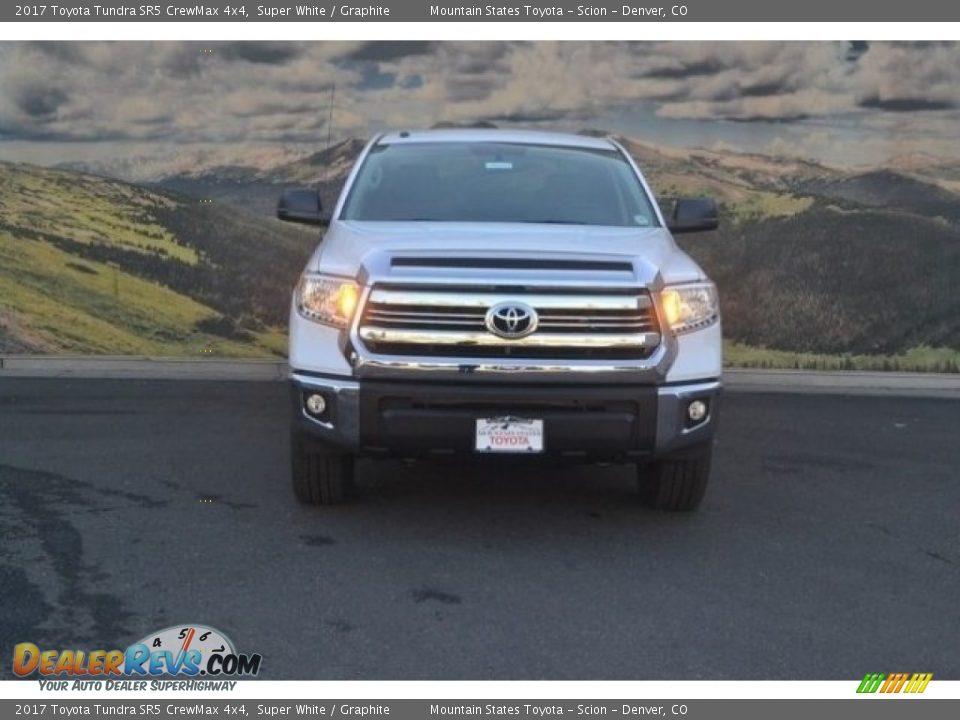 2017 Toyota Tundra SR5 CrewMax 4x4 Super White / Graphite Photo #2