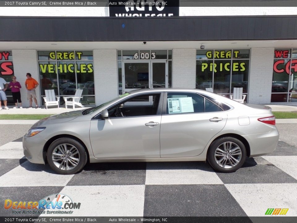 2017 Toyota Camry SE Creme Brulee Mica / Black Photo #1