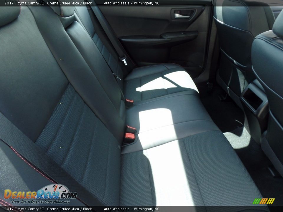 2017 Toyota Camry SE Creme Brulee Mica / Black Photo #14