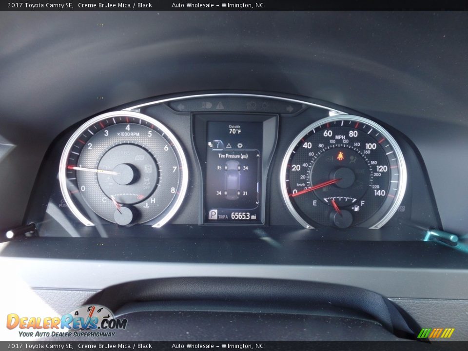2017 Toyota Camry SE Creme Brulee Mica / Black Photo #16