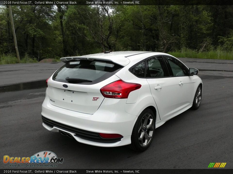 2016 Ford Focus ST Oxford White / Charcoal Black Photo #6