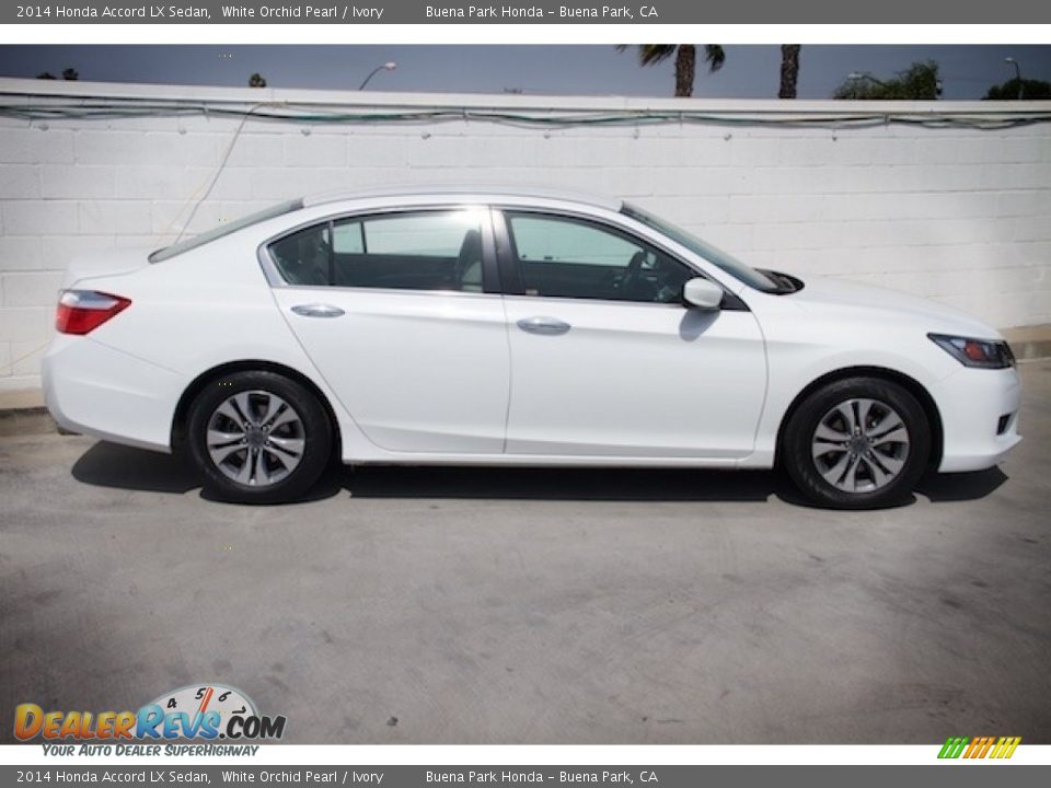 2014 Honda Accord LX Sedan White Orchid Pearl / Ivory Photo #10