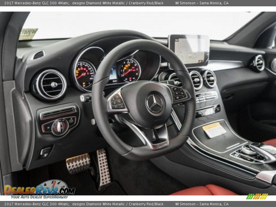 Dashboard of 2017 Mercedes-Benz GLC 300 4Matic Photo #5