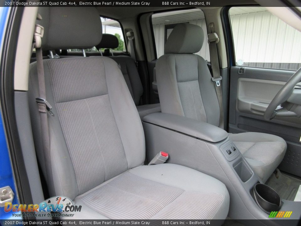 2007 Dodge Dakota ST Quad Cab 4x4 Electric Blue Pearl / Medium Slate Gray Photo #16