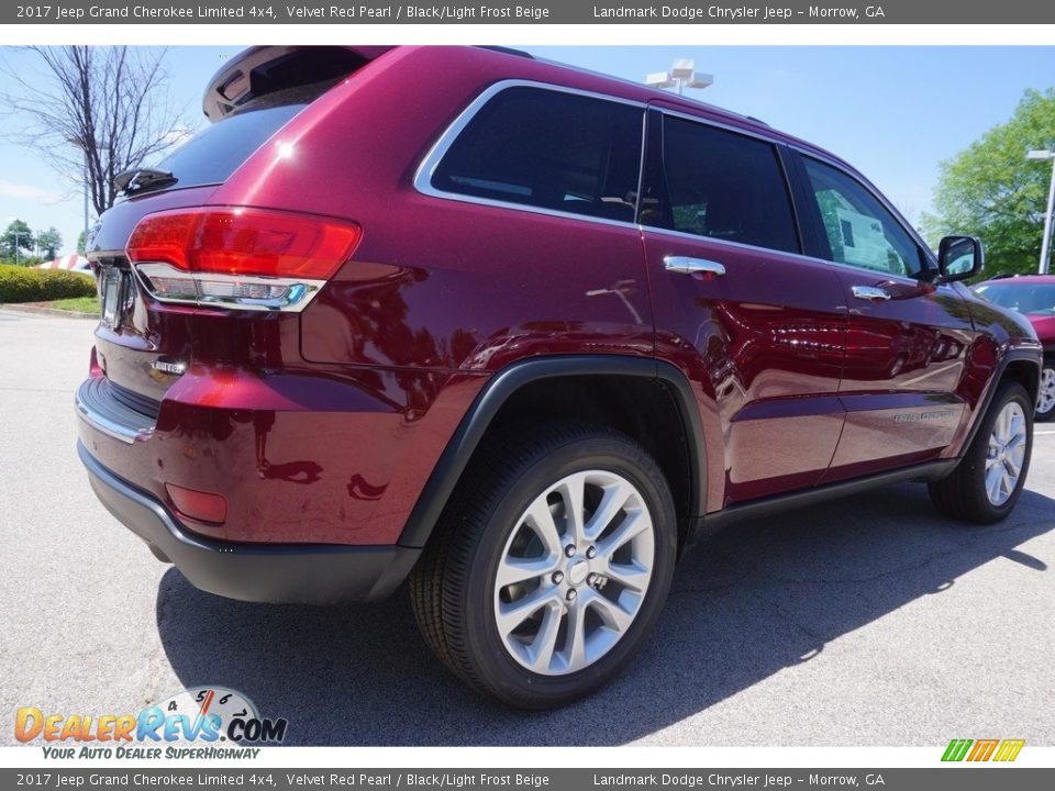 2017 Jeep Grand Cherokee Limited 4x4 Velvet Red Pearl / Black/Light Frost Beige Photo #3