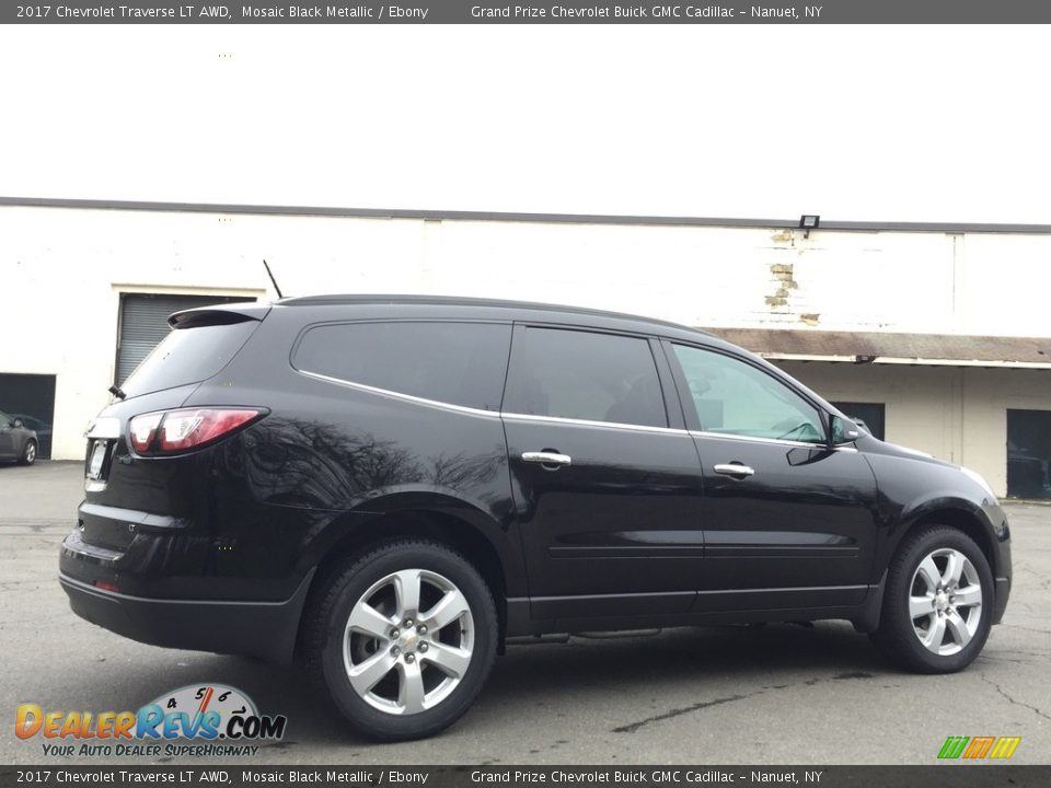2017 Chevrolet Traverse LT AWD Mosaic Black Metallic / Ebony Photo #4