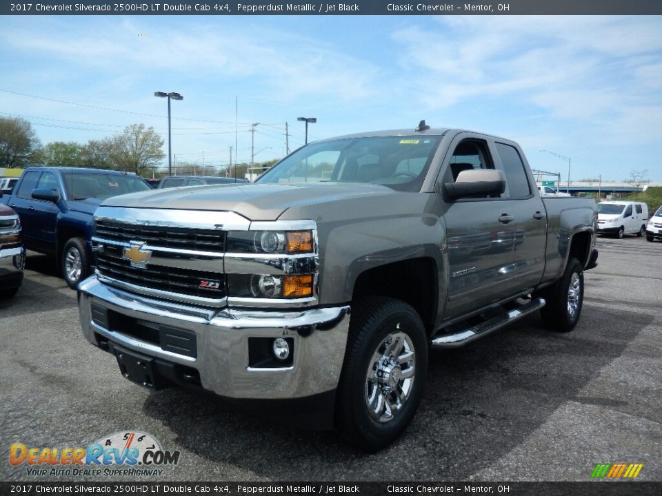 2017 Chevrolet Silverado 2500HD LT Double Cab 4x4 Pepperdust Metallic / Jet Black Photo #1