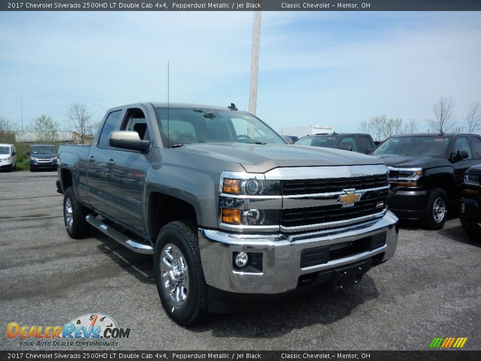 2017 Chevrolet Silverado 2500HD LT Double Cab 4x4 Pepperdust Metallic / Jet Black Photo #3