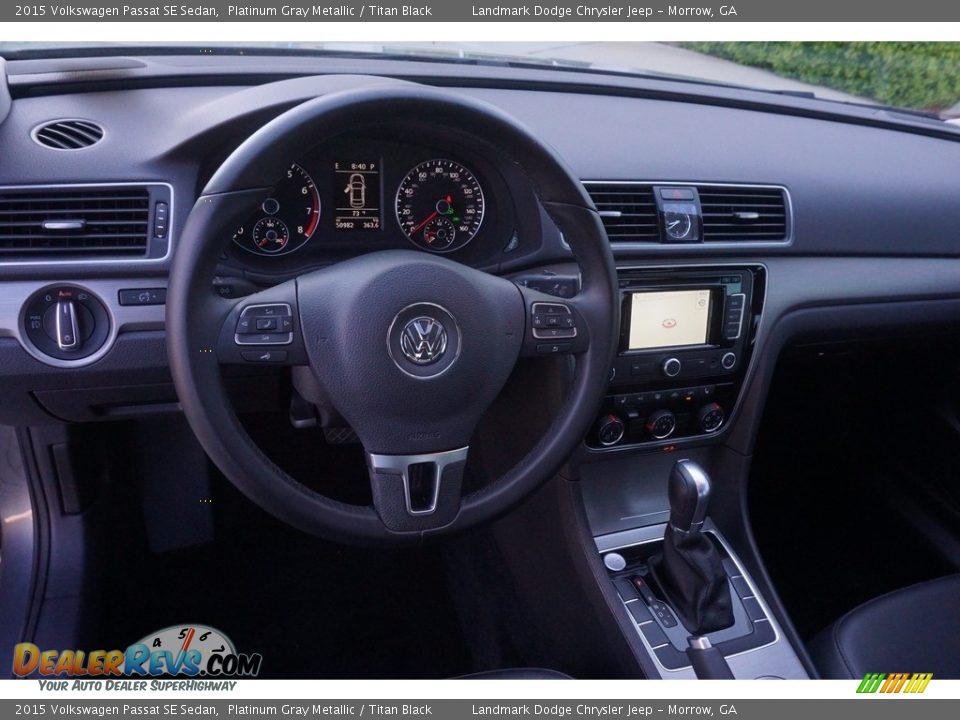 2015 Volkswagen Passat SE Sedan Platinum Gray Metallic / Titan Black Photo #10