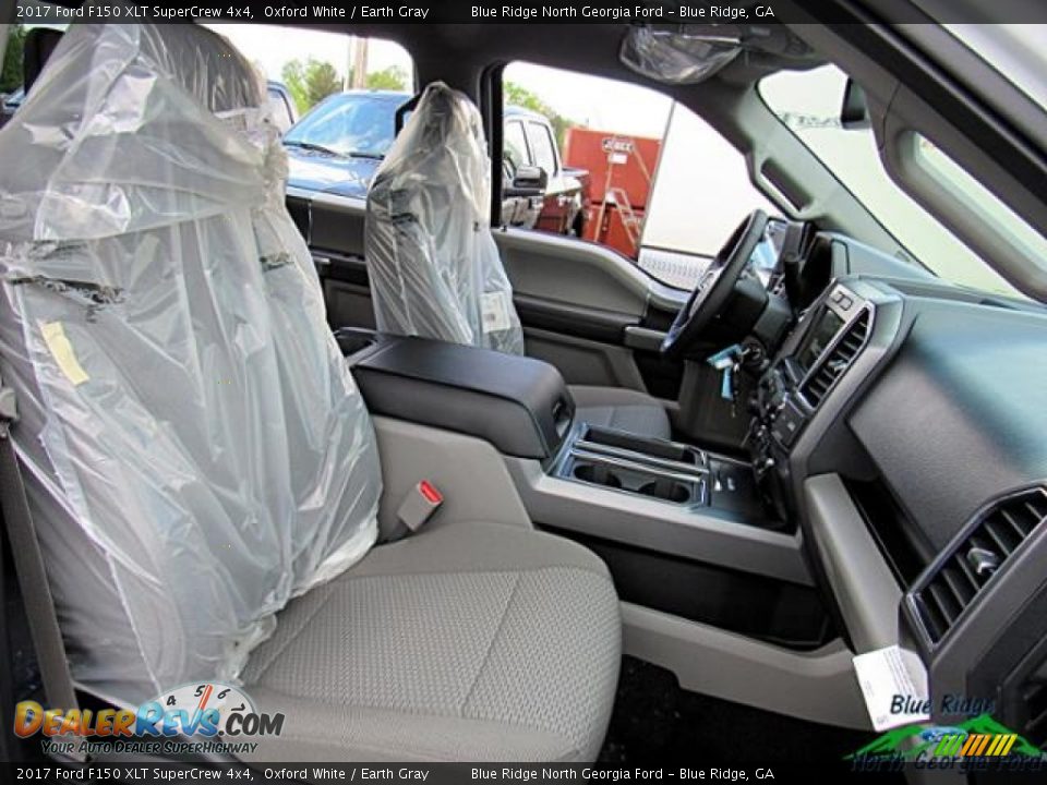 2017 Ford F150 XLT SuperCrew 4x4 Oxford White / Earth Gray Photo #12