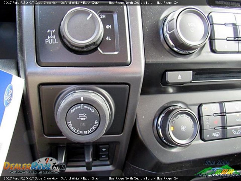 2017 Ford F150 XLT SuperCrew 4x4 Oxford White / Earth Gray Photo #25