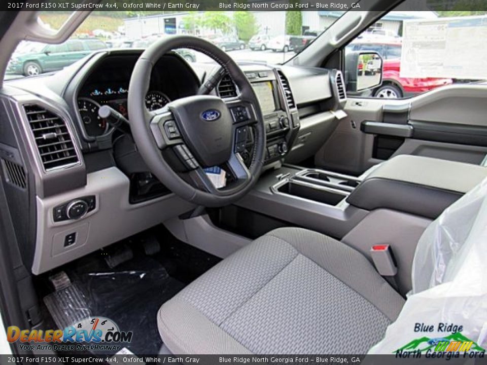 2017 Ford F150 XLT SuperCrew 4x4 Oxford White / Earth Gray Photo #30