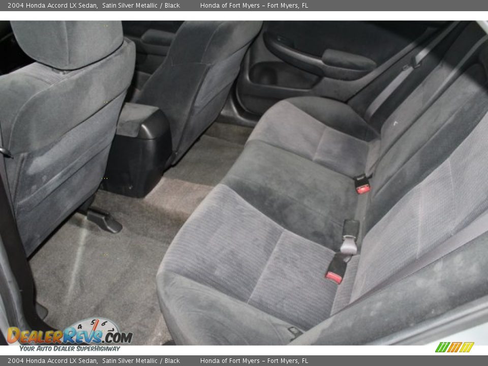 2004 Honda Accord LX Sedan Satin Silver Metallic / Black Photo #23