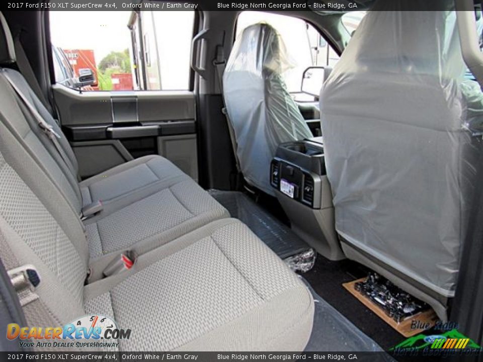 2017 Ford F150 XLT SuperCrew 4x4 Oxford White / Earth Gray Photo #33