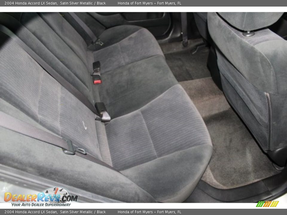 2004 Honda Accord LX Sedan Satin Silver Metallic / Black Photo #26