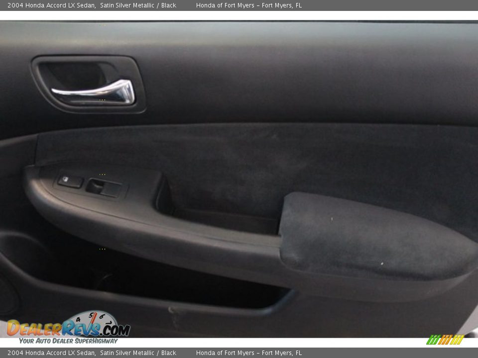 2004 Honda Accord LX Sedan Satin Silver Metallic / Black Photo #27