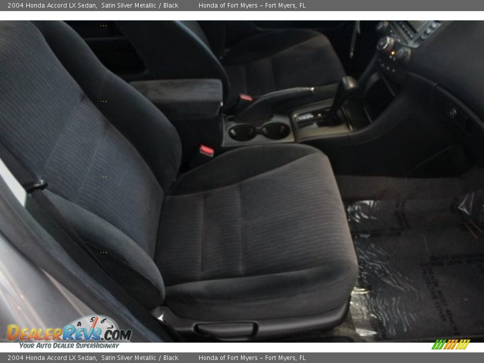 2004 Honda Accord LX Sedan Satin Silver Metallic / Black Photo #28