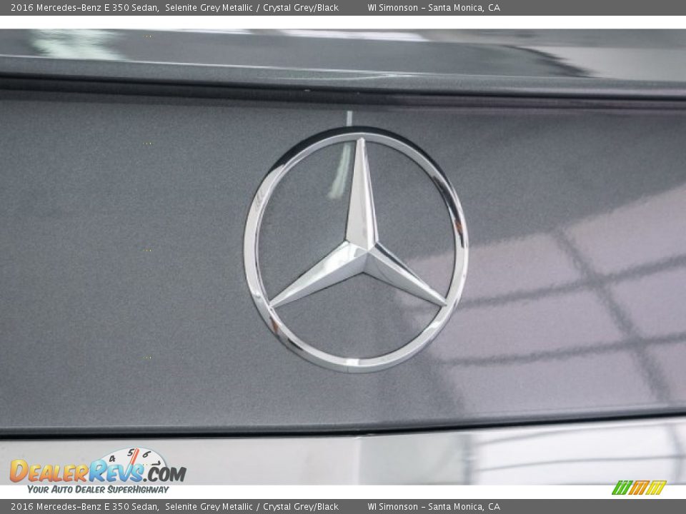 2016 Mercedes-Benz E 350 Sedan Selenite Grey Metallic / Crystal Grey/Black Photo #30