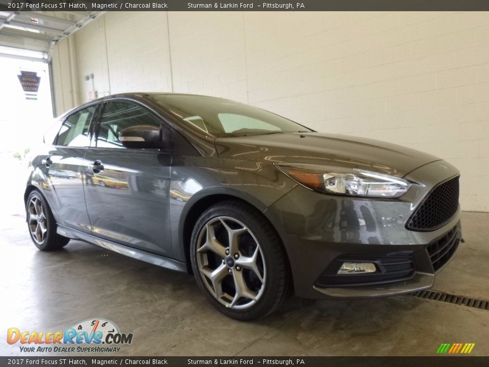 2017 Ford Focus ST Hatch Magnetic / Charcoal Black Photo #1