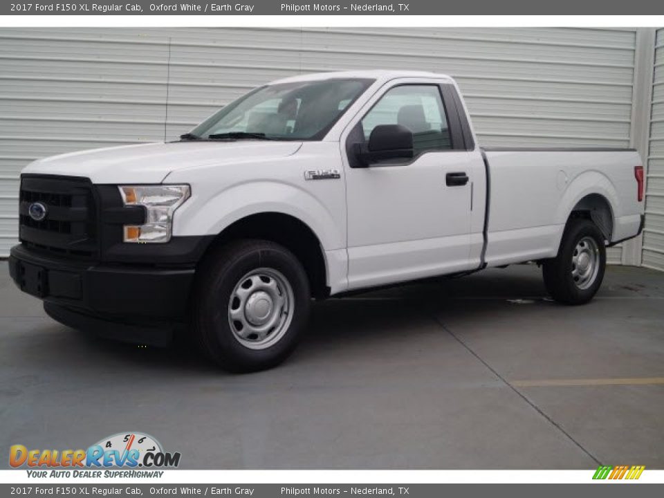 Front 3/4 View of 2017 Ford F150 XL Regular Cab Photo #3