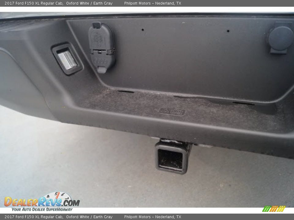 2017 Ford F150 XL Regular Cab Oxford White / Earth Gray Photo #11