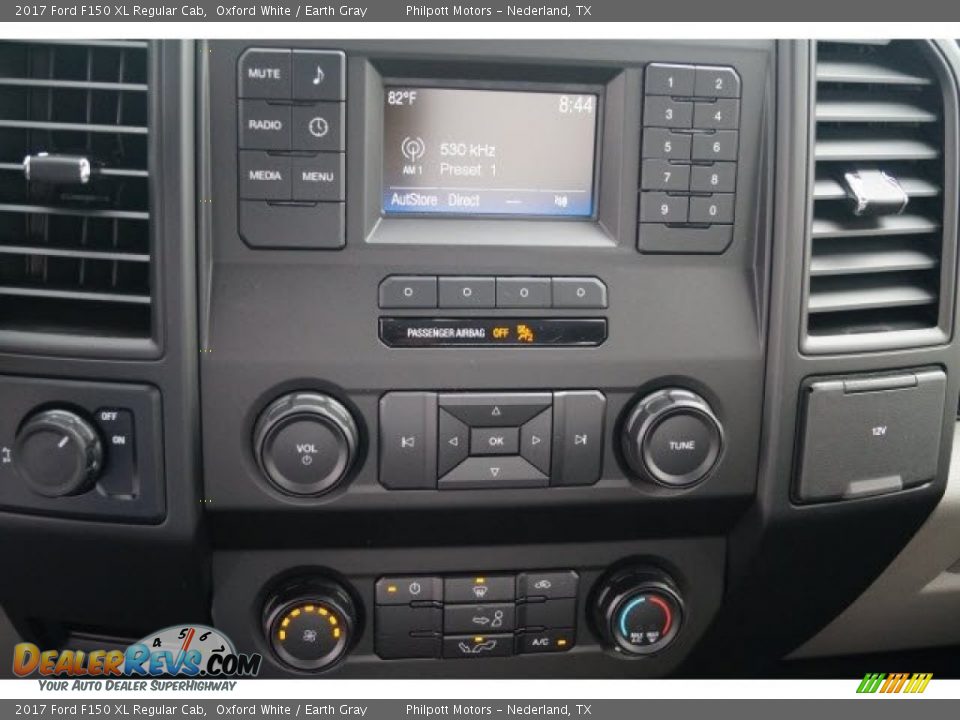 Controls of 2017 Ford F150 XL Regular Cab Photo #15