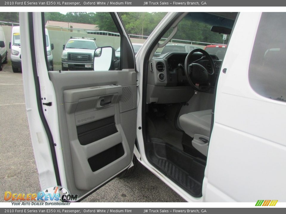 2010 Ford E Series Van E350 XL Passenger Oxford White / Medium Flint Photo #10
