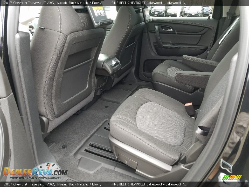 2017 Chevrolet Traverse LT AWD Mosaic Black Metallic / Ebony Photo #8