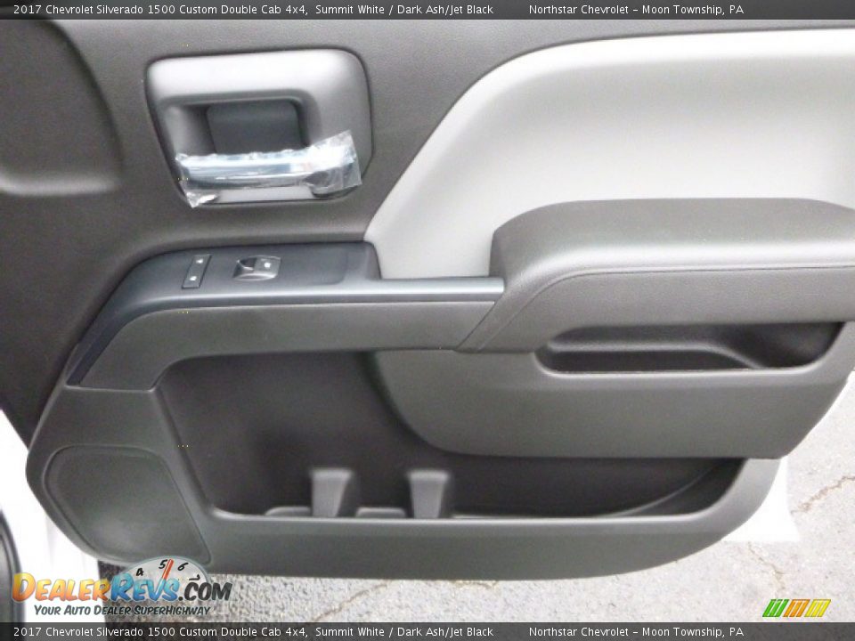 2017 Chevrolet Silverado 1500 Custom Double Cab 4x4 Summit White / Dark Ash/Jet Black Photo #9