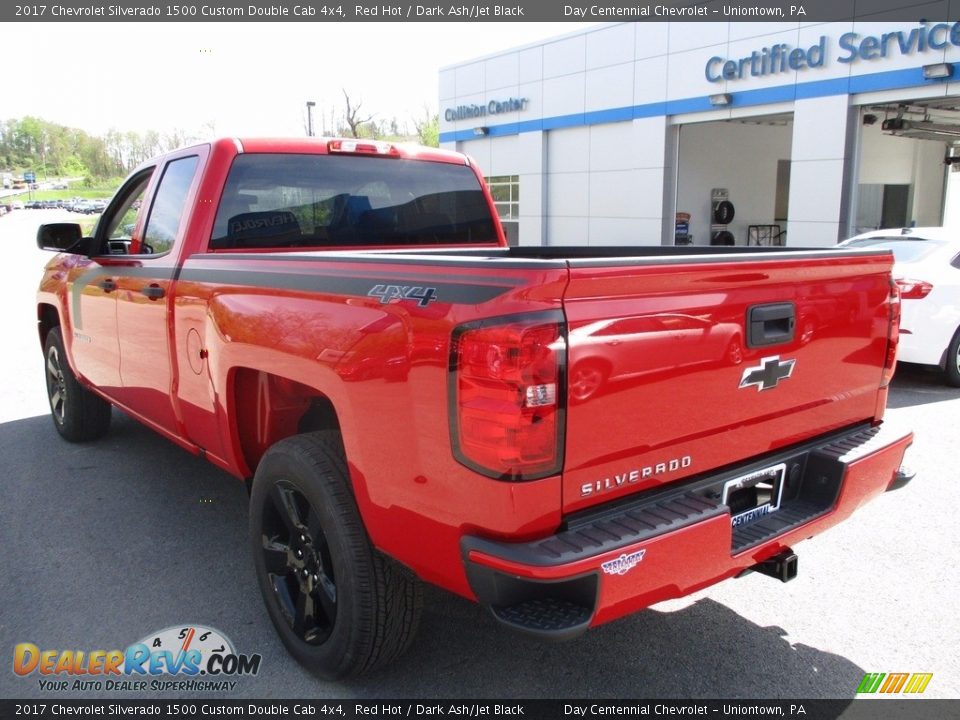 2017 Chevrolet Silverado 1500 Custom Double Cab 4x4 Red Hot / Dark Ash/Jet Black Photo #4