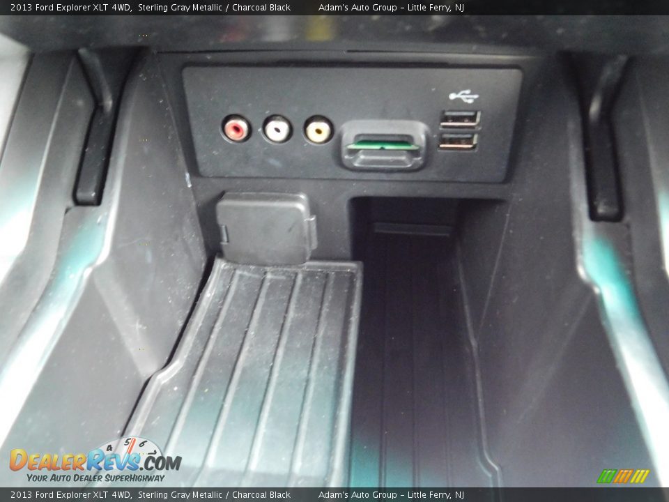 2013 Ford Explorer XLT 4WD Sterling Gray Metallic / Charcoal Black Photo #29
